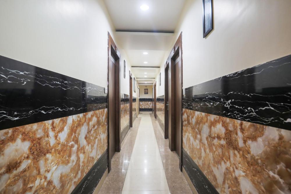 oyo flagship 702274 jatin hotel
