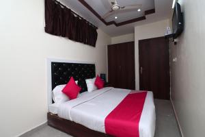 Oyo Flagship 702274 Jatin Hotel,Hotel Jatin, Near Pann Chakki Chouraha, Bamori Mallinullhaldwaniuttarakhandindia263126,3 star