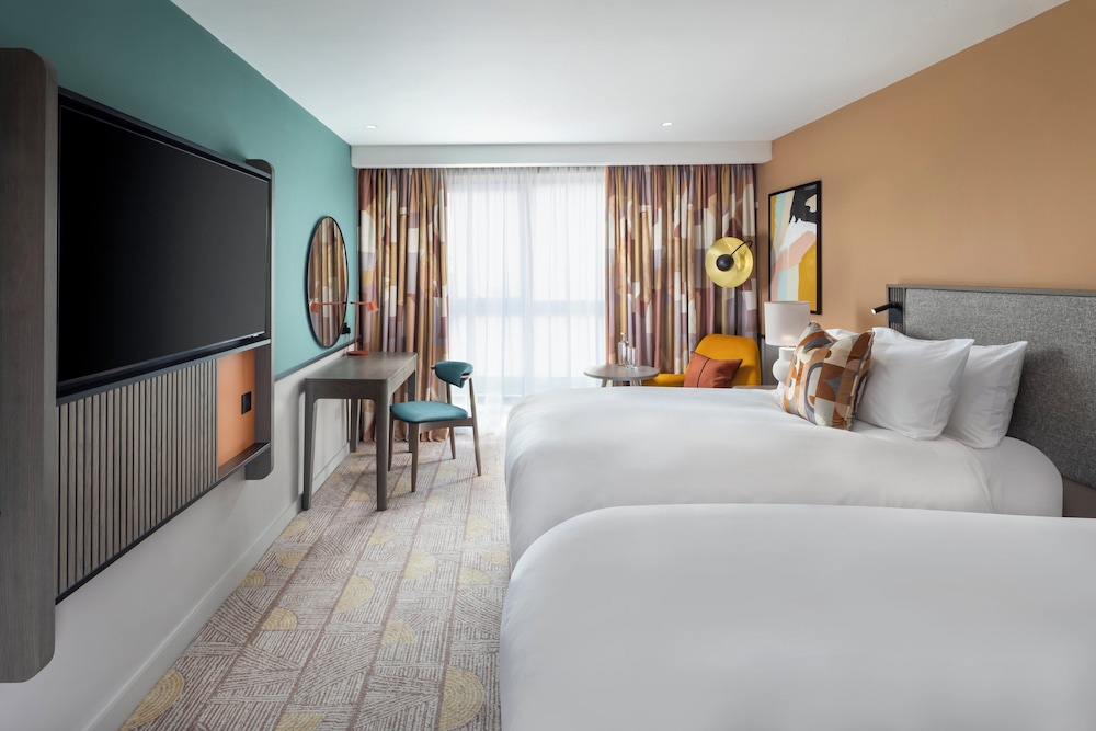 voco fareham solent by ihg