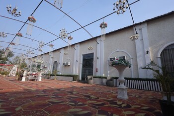 sparsh village club