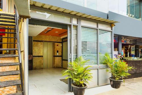 collection o 16990 sai shwetha grand arra