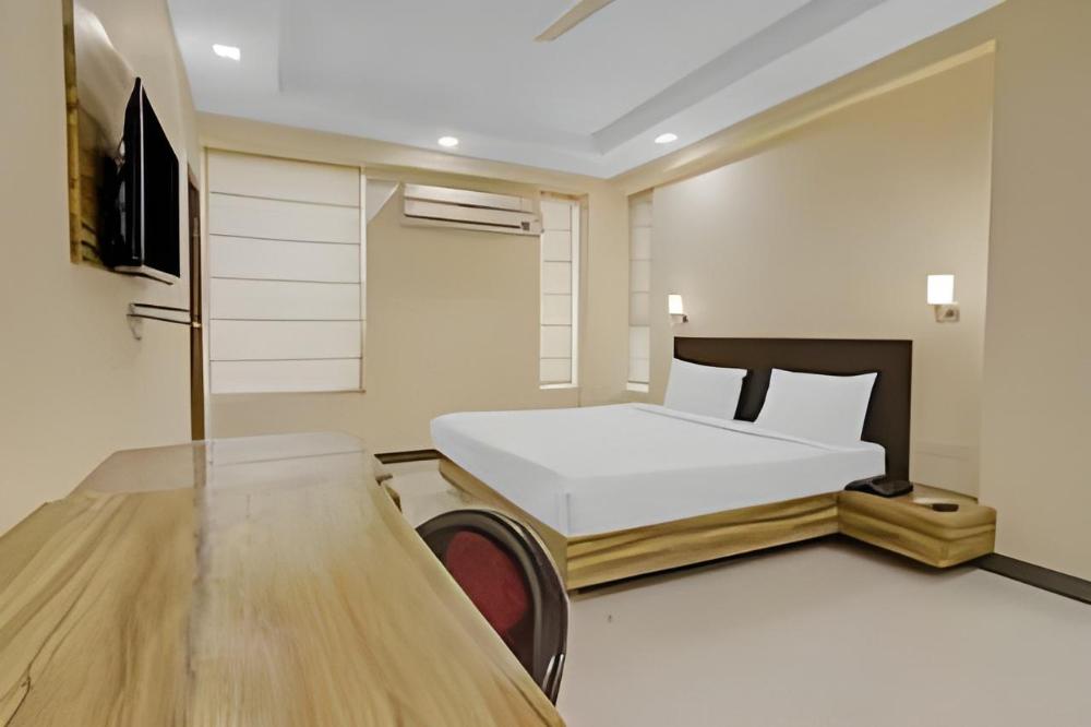 collection o 80489 hotel moonlight
