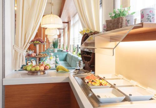 best living hotel arotel