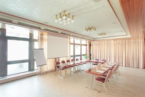 best living hotel arotel