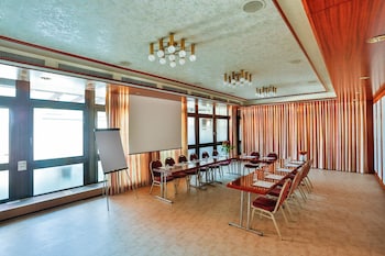 best living hotel arotel