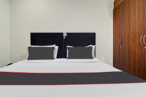 collection o hotel sahasra nearkondapur