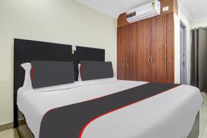 collection o hotel sahasra nearkondapur