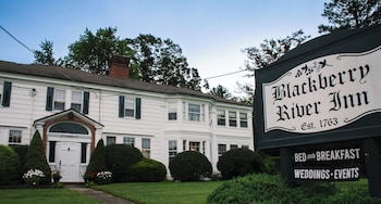 blackberry river inn