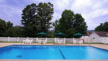 blackberry river inn