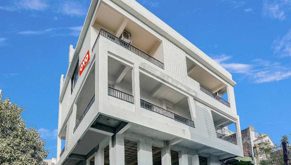 hotel o white villa
