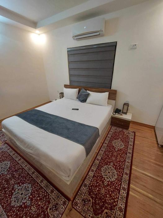 hotel o naveen residancy