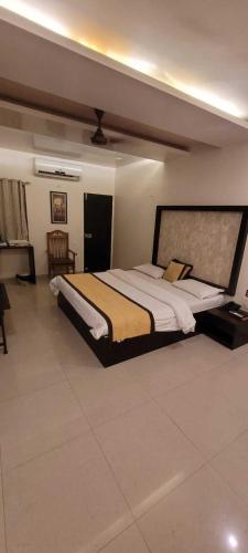 hotel o naveen residancy