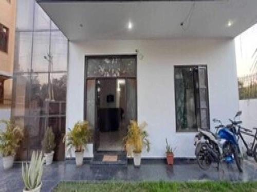 hotel o naveen residancy