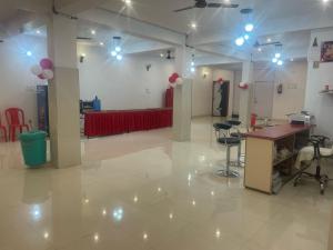 pop 80763a hotel kaushlendra palace