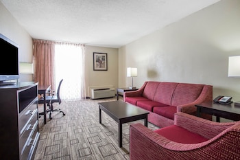 clarion hotel fort mill near amusement park
