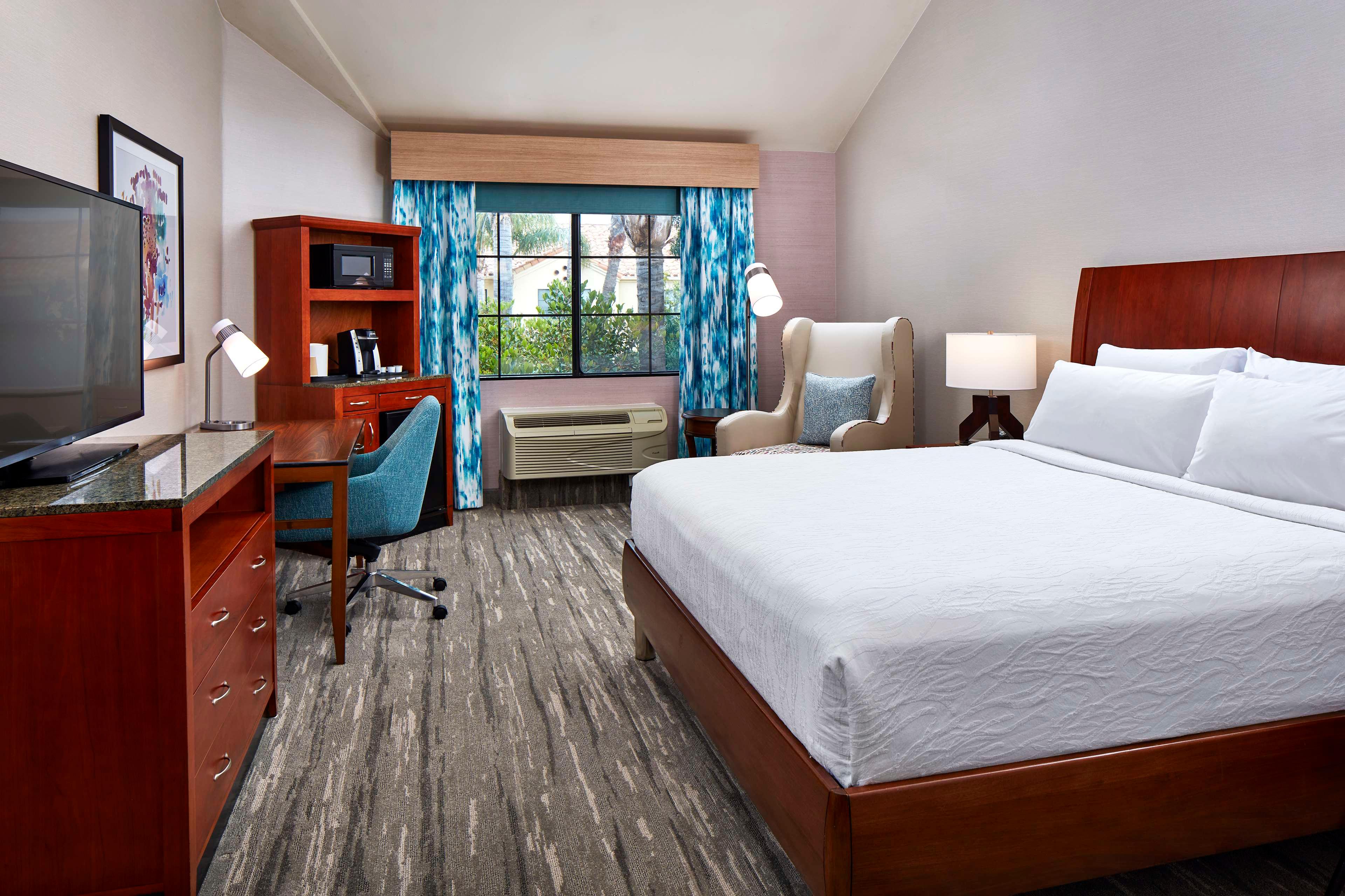 hilton garden inn valencia six flags
