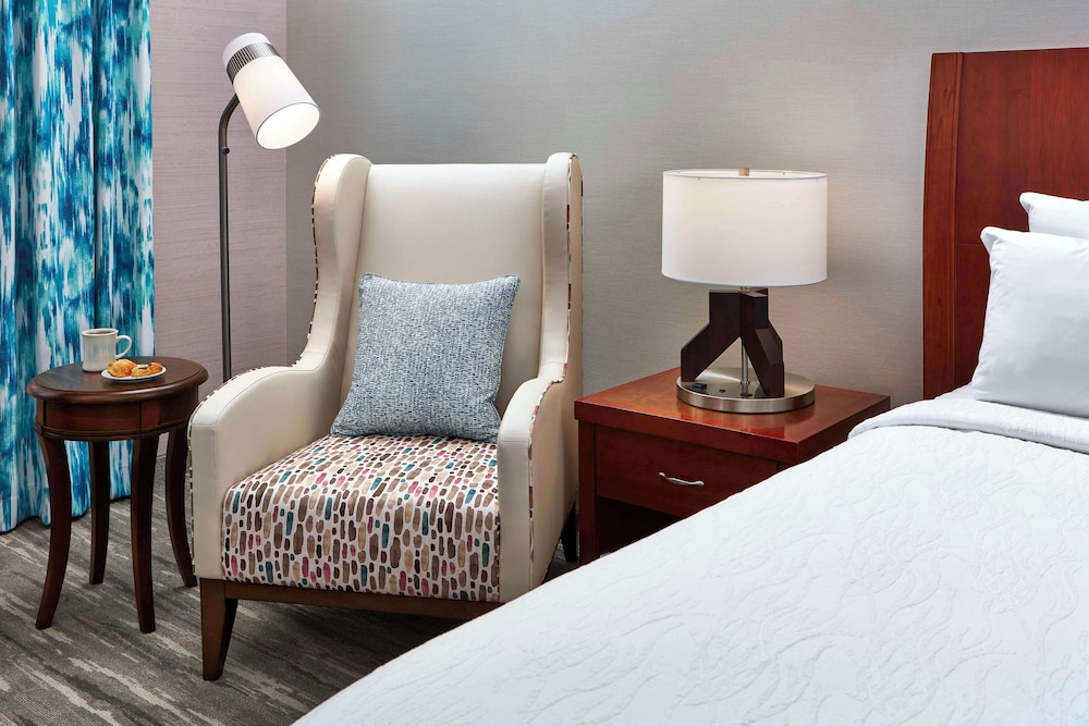 hilton garden inn valencia six flags