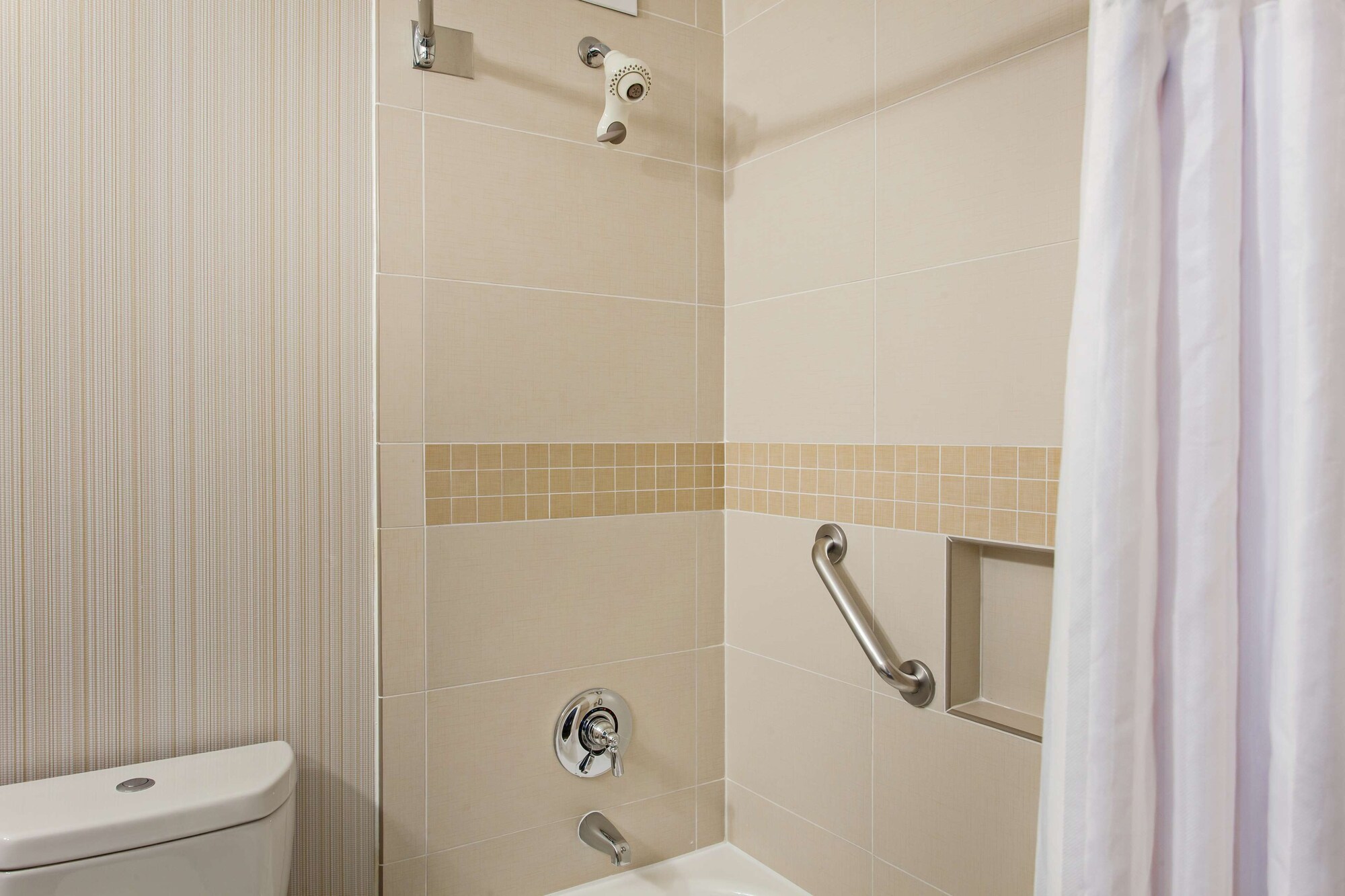 hilton garden inn valencia six flags