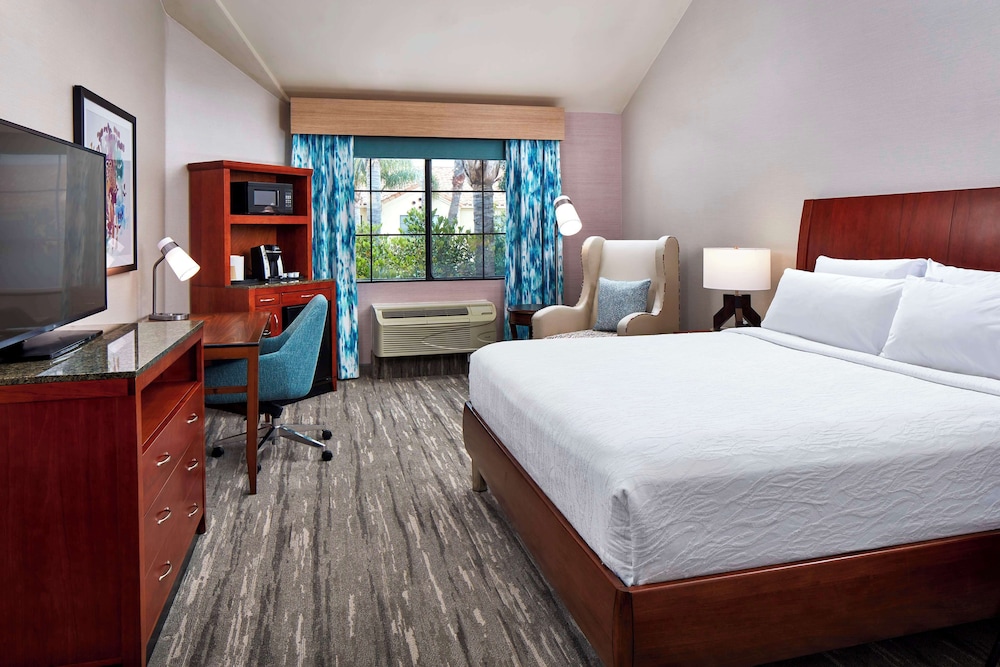 hilton garden inn valencia six flags