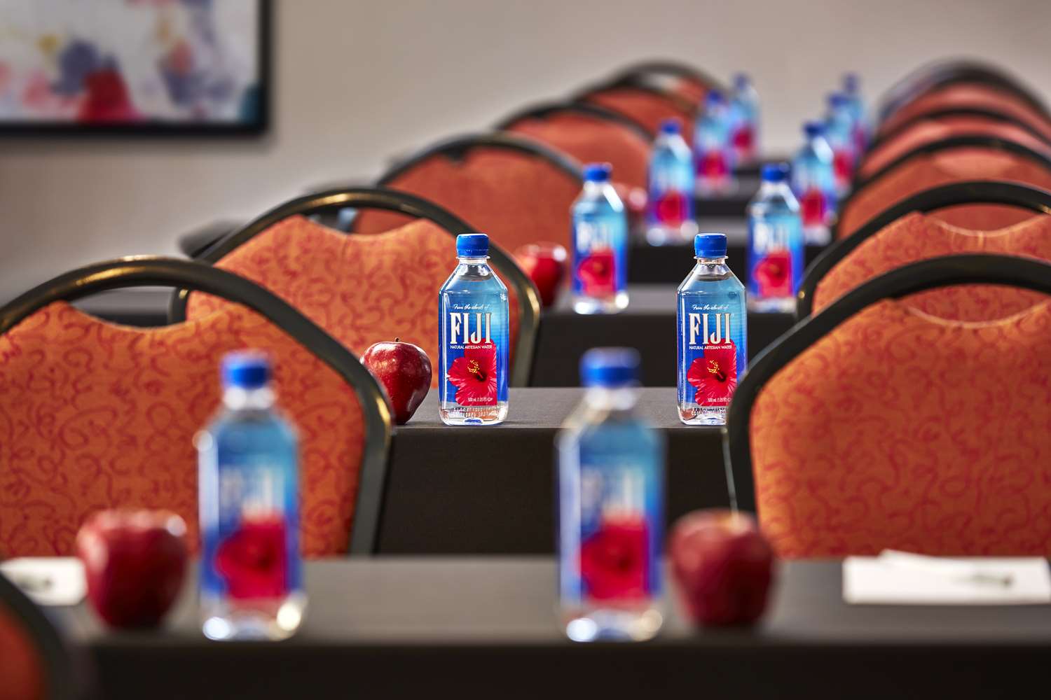 hilton garden inn valencia six flags