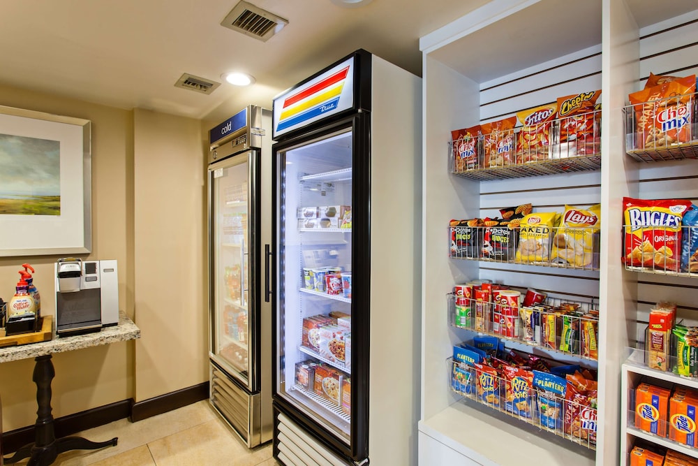 hilton garden inn valencia six flags