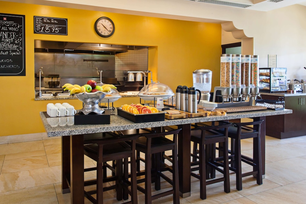 hilton garden inn valencia six flags