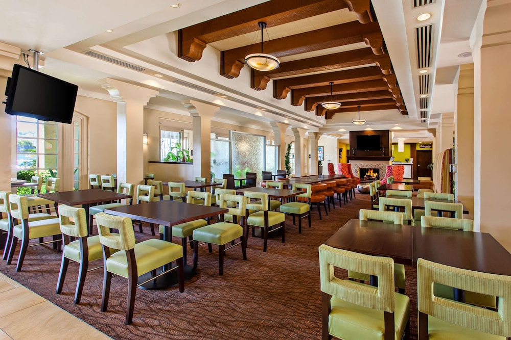 hilton garden inn valencia six flags