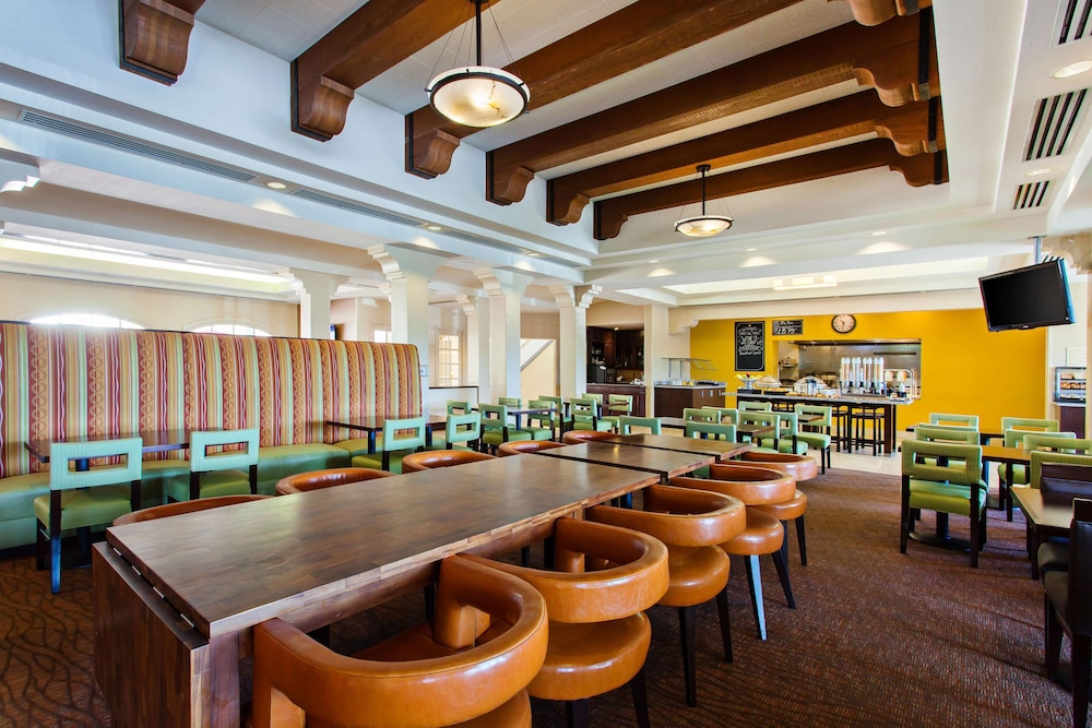 hilton garden inn valencia six flags