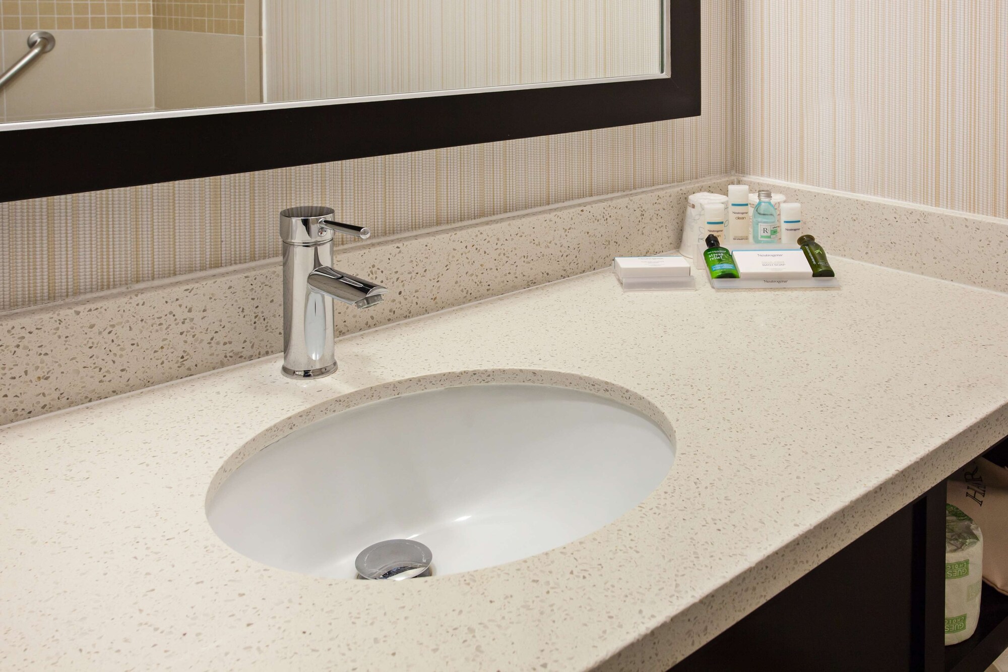 hilton garden inn valencia six flags