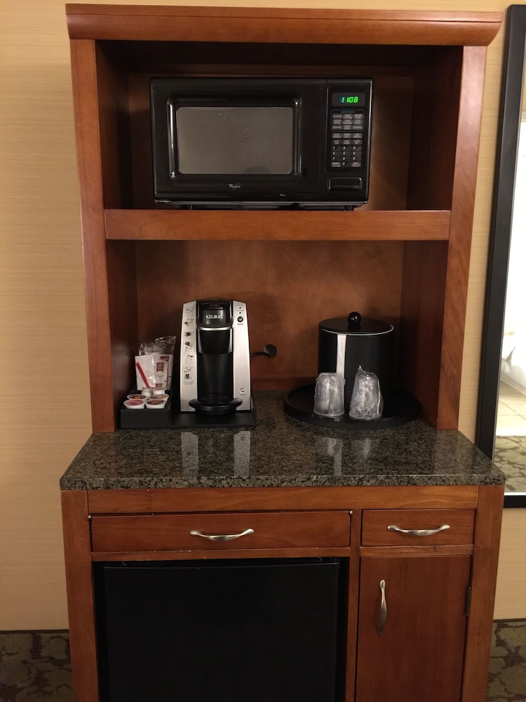 hilton garden inn valencia six flags