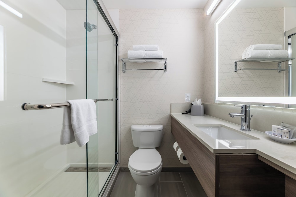 holiday inn express van nuys by ihg