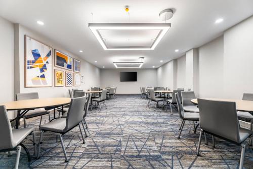 holiday inn express van nuys by ihg