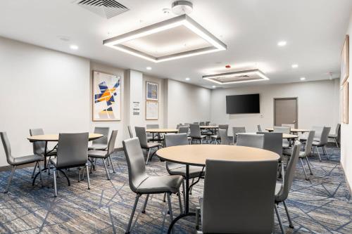 holiday inn express van nuys by ihg