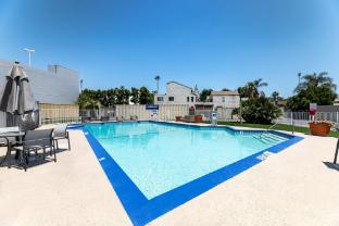 holiday inn express van nuys by ihg