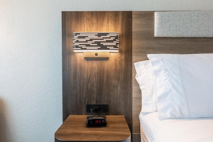holiday inn express van nuys by ihg
