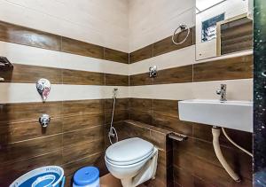 hotel plaza near byculla railway station