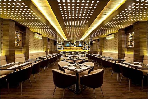 hotel plaza near byculla railway station