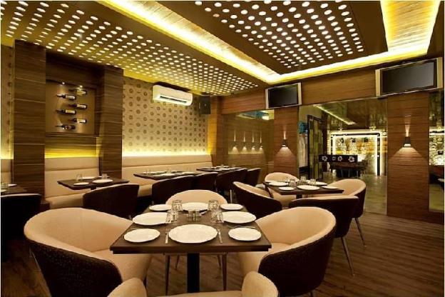 hotel plaza near byculla railway station