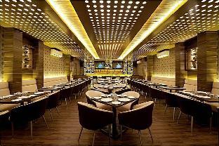 hotel plaza near byculla railway station