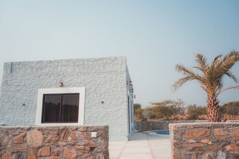 jawai wildlife safari camp
