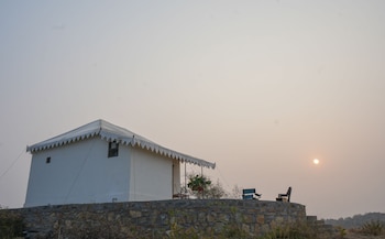 jawai wildlife safari camp