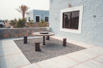 jawai wildlife safari camp