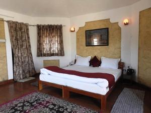 jawai wildlife safari camp