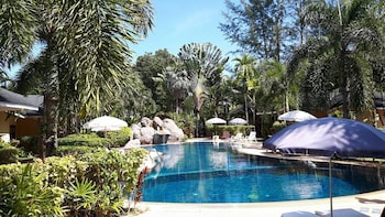 palm garden resort khaolak