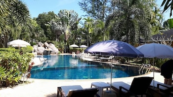 palm garden resort khaolak