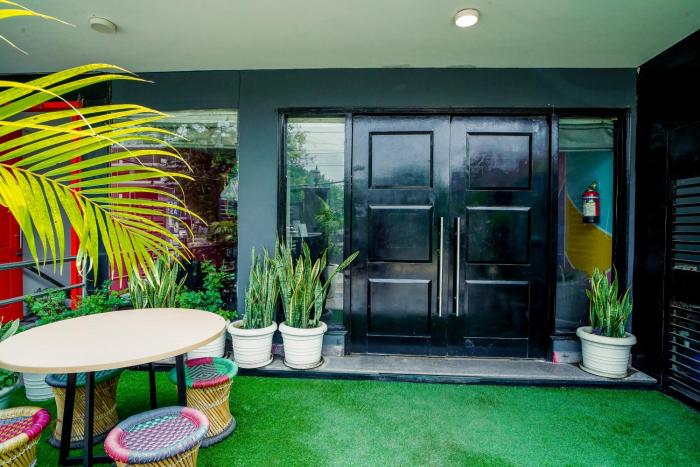 saltstayz sector 39 subhash chowk