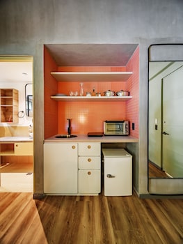 the somos flats provenza