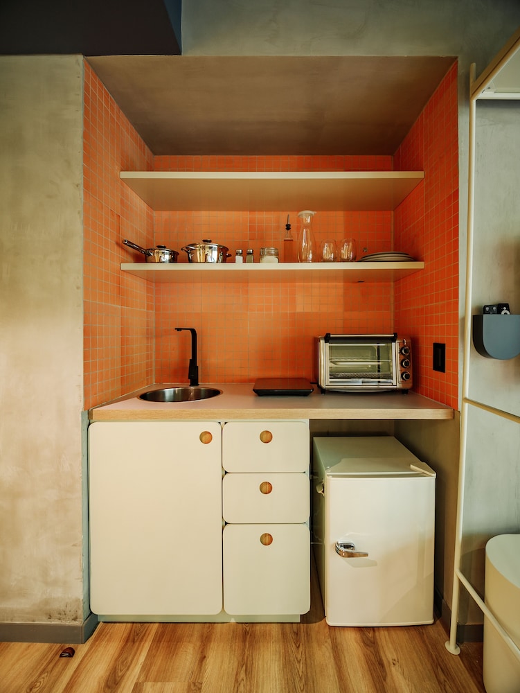 the somos flats provenza