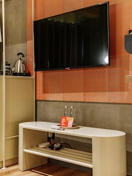 the somos flats provenza