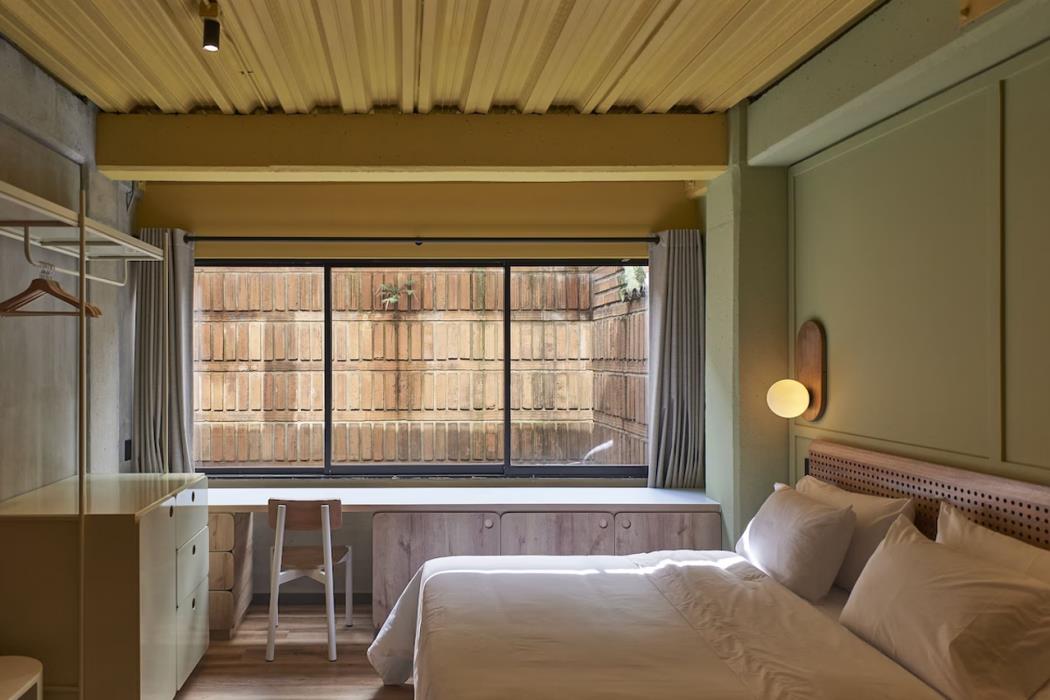 the somos flats provenza